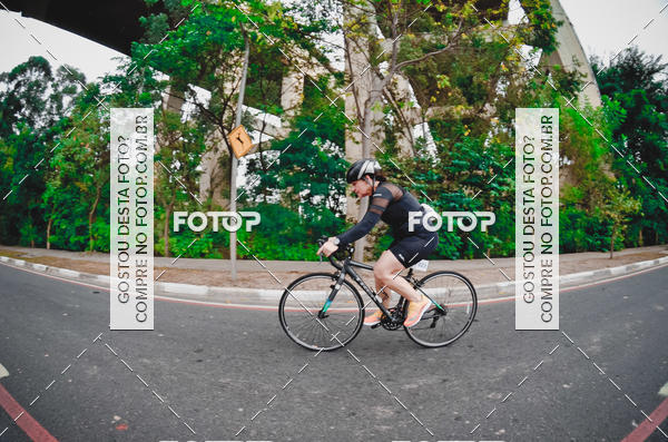 Buy your photos of the eventVSERIES Duathlon & Running on Fotop