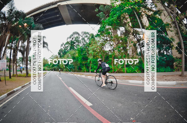 Buy your photos of the eventVSERIES Duathlon & Running on Fotop