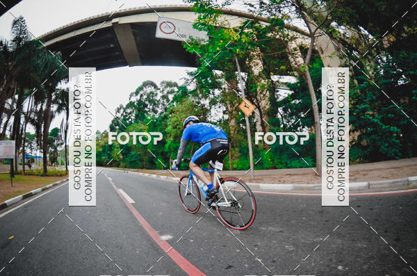 Buy your photos of the eventVSERIES Duathlon & Running on Fotop