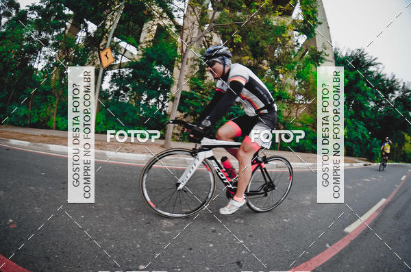 Buy your photos of the eventVSERIES Duathlon & Running on Fotop