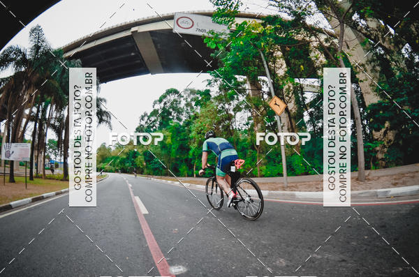 Buy your photos of the eventVSERIES Duathlon & Running on Fotop