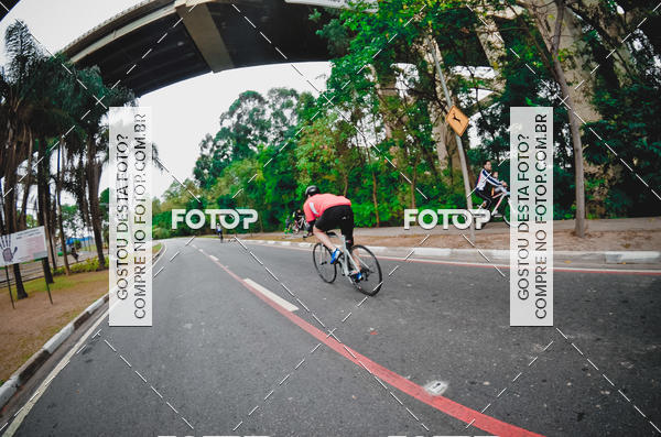 Buy your photos of the eventVSERIES Duathlon & Running on Fotop