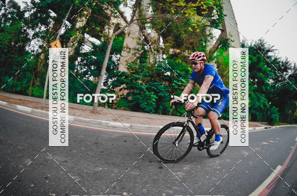 Buy your photos of the eventVSERIES Duathlon & Running on Fotop
