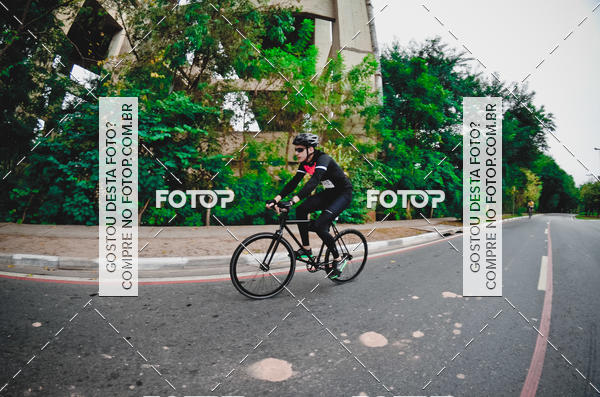 Buy your photos of the eventVSERIES Duathlon & Running on Fotop