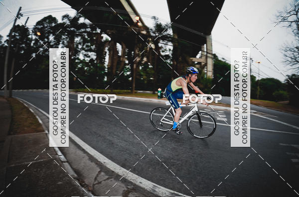 Buy your photos of the eventVSERIES Duathlon & Running on Fotop