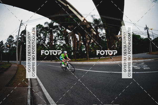 Buy your photos of the eventVSERIES Duathlon & Running on Fotop