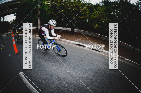 Buy your photos of the eventVSERIES Duathlon & Running on Fotop