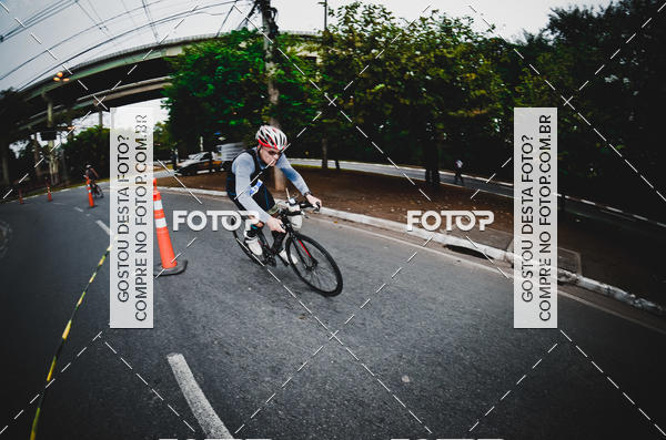 Buy your photos of the eventVSERIES Duathlon & Running on Fotop