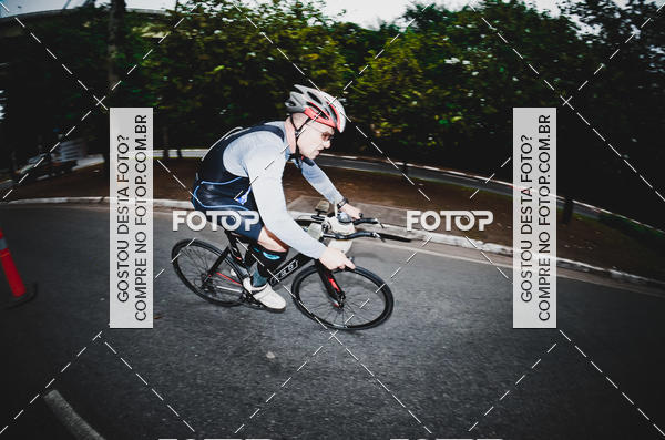 Buy your photos of the eventVSERIES Duathlon & Running on Fotop