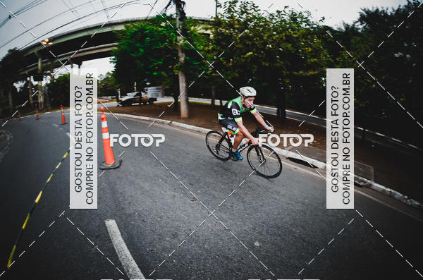 Buy your photos of the eventVSERIES Duathlon & Running on Fotop