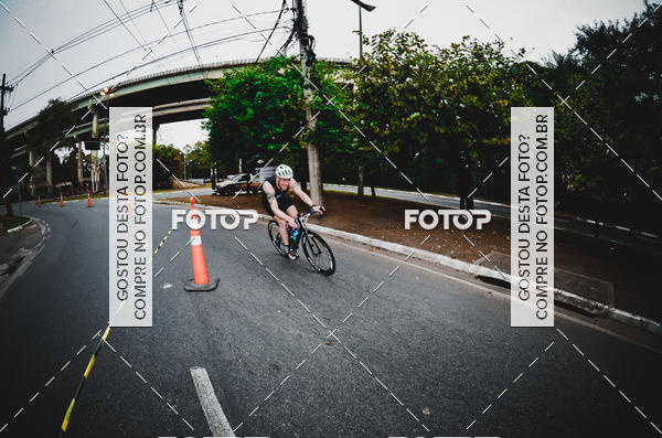 Buy your photos of the eventVSERIES Duathlon & Running on Fotop