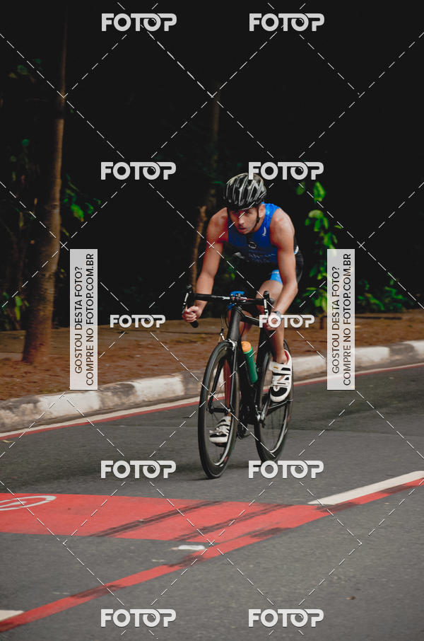 Buy your photos of the eventVSERIES Duathlon & Running on Fotop
