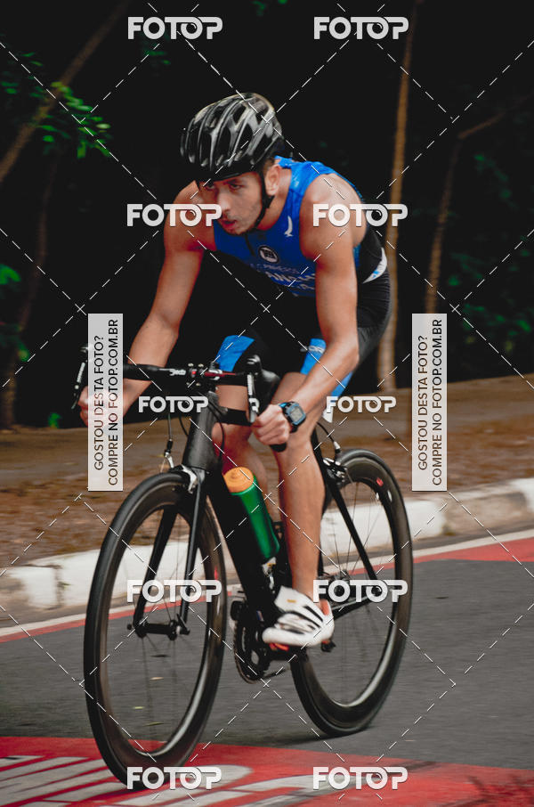 Buy your photos of the eventVSERIES Duathlon & Running on Fotop