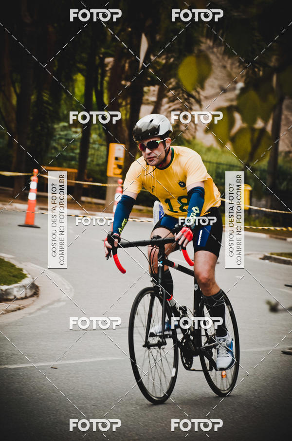 Buy your photos of the eventVSERIES Duathlon & Running on Fotop
