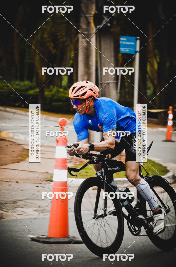 Buy your photos of the eventVSERIES Duathlon & Running on Fotop