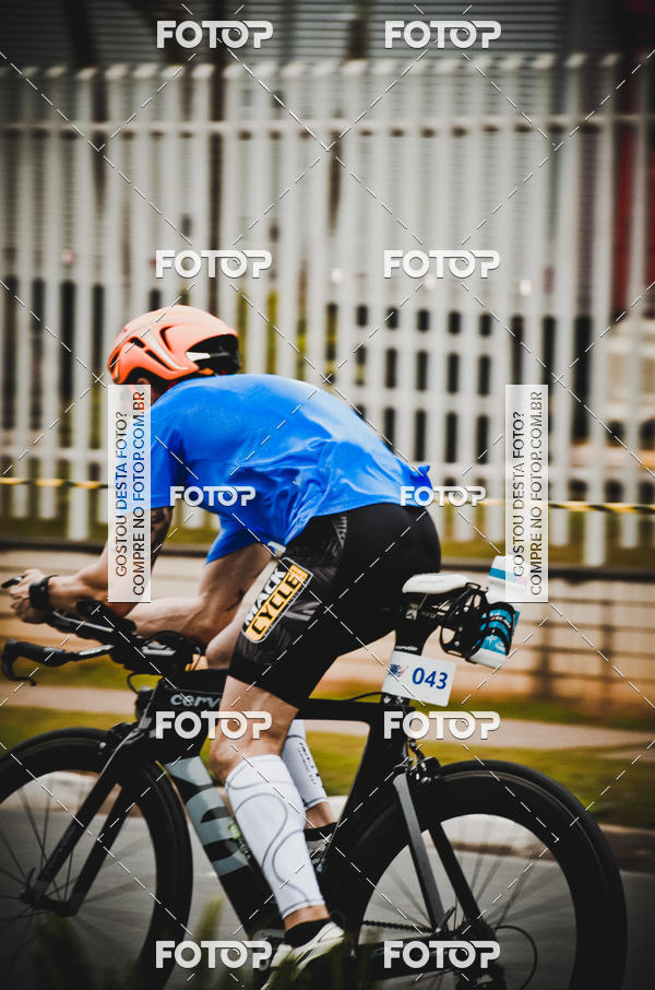 Buy your photos of the eventVSERIES Duathlon & Running on Fotop