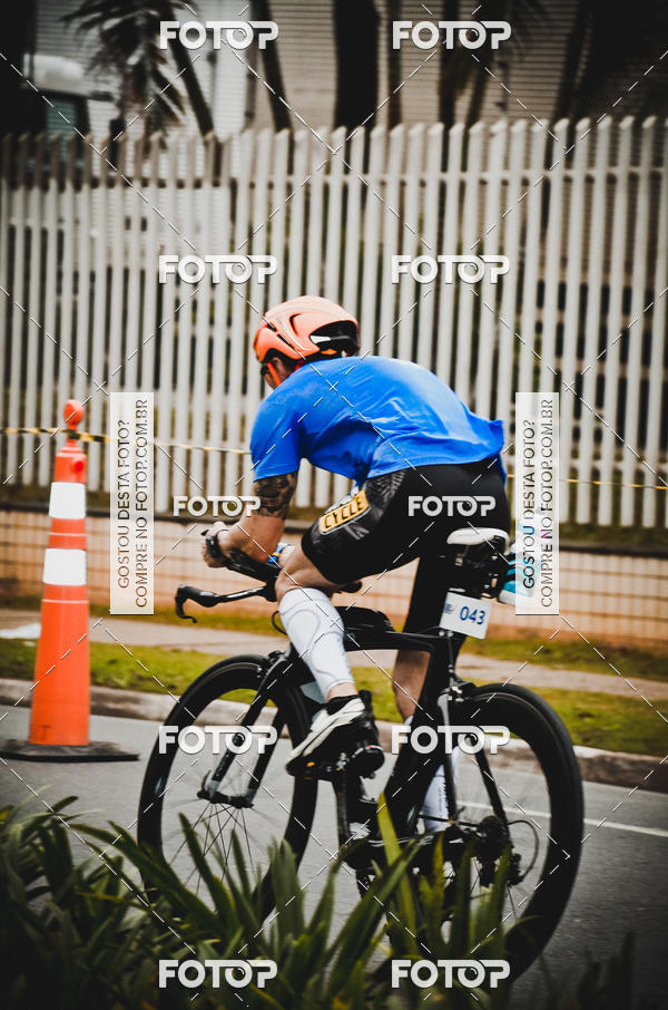 Buy your photos of the eventVSERIES Duathlon & Running on Fotop