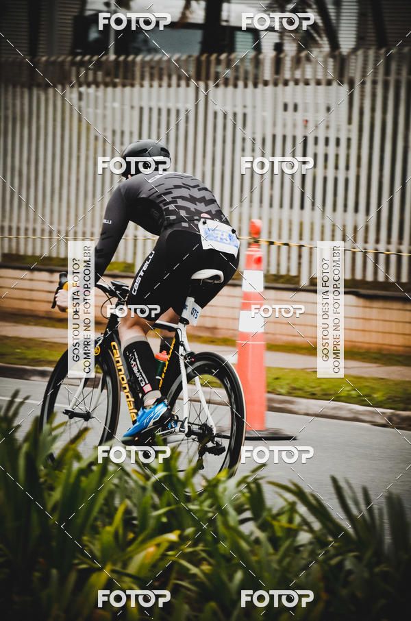 Buy your photos of the eventVSERIES Duathlon & Running on Fotop