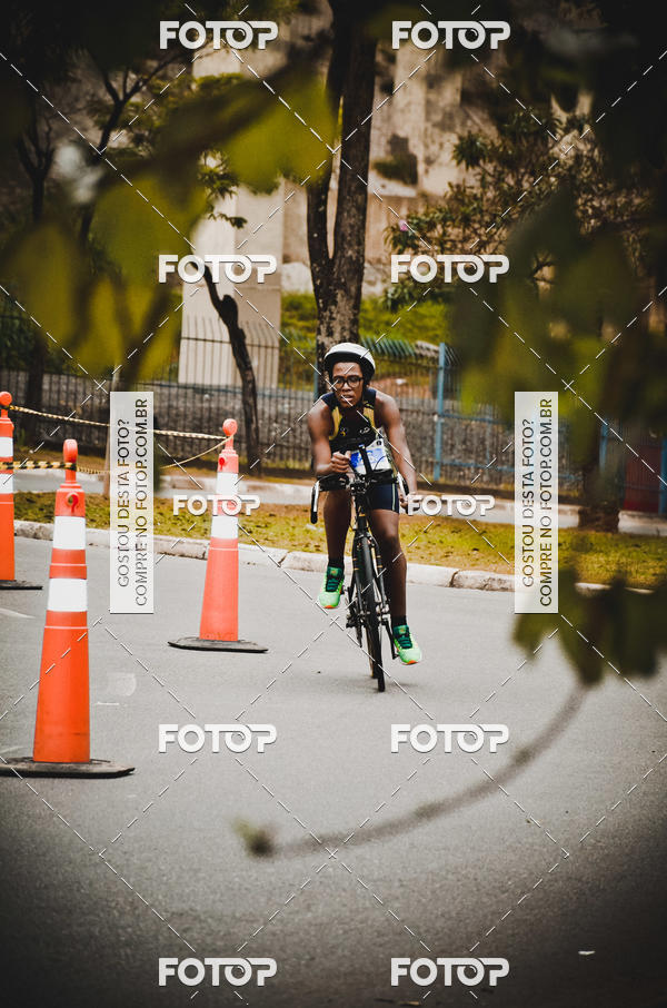Buy your photos of the eventVSERIES Duathlon & Running on Fotop