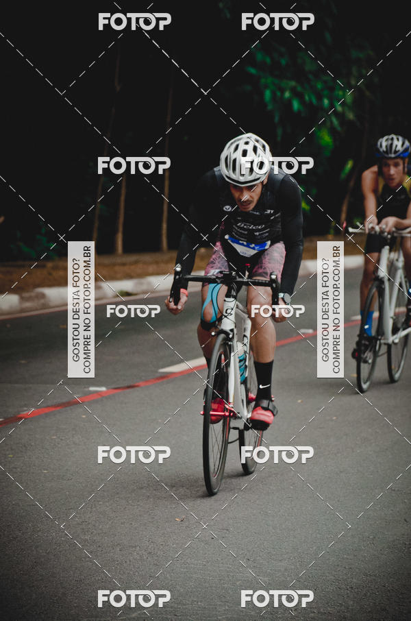 Buy your photos of the eventVSERIES Duathlon & Running on Fotop