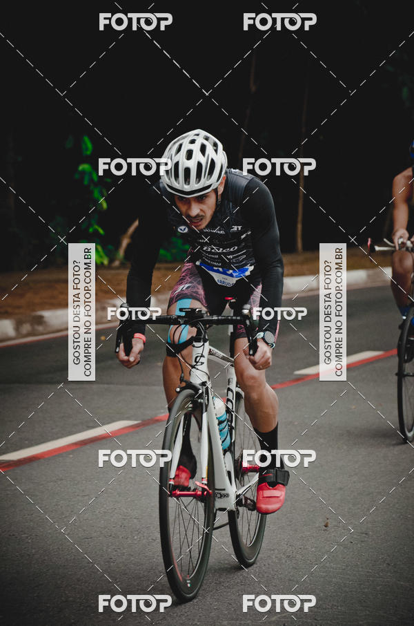 Buy your photos of the eventVSERIES Duathlon & Running on Fotop