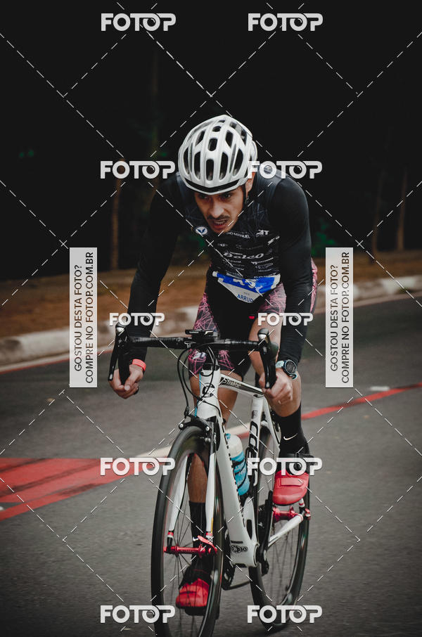 Buy your photos of the eventVSERIES Duathlon & Running on Fotop