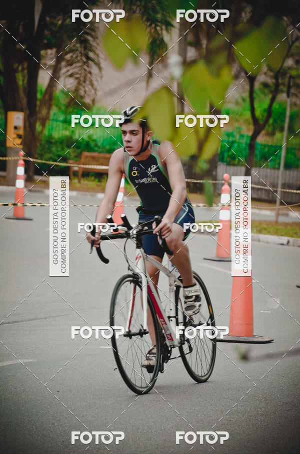 Buy your photos of the eventVSERIES Duathlon & Running on Fotop