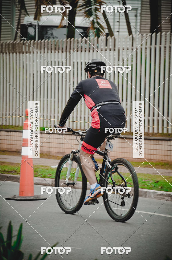 Buy your photos of the eventVSERIES Duathlon & Running on Fotop