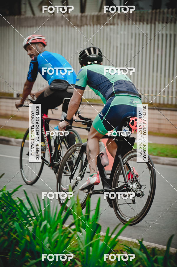 Buy your photos of the eventVSERIES Duathlon & Running on Fotop