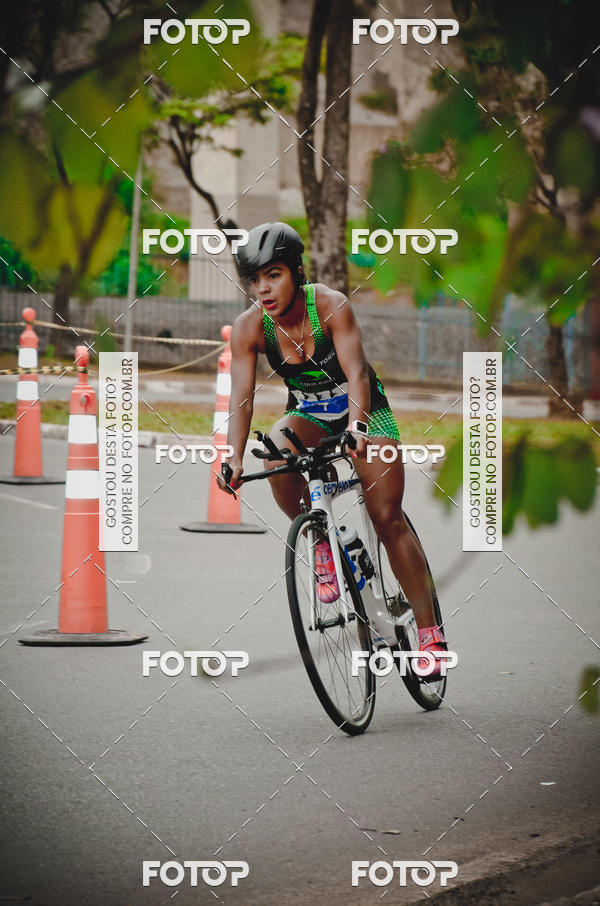 Buy your photos of the eventVSERIES Duathlon & Running on Fotop