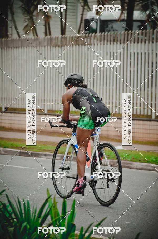 Buy your photos of the eventVSERIES Duathlon & Running on Fotop