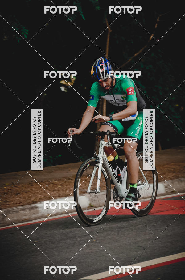 Buy your photos of the eventVSERIES Duathlon & Running on Fotop