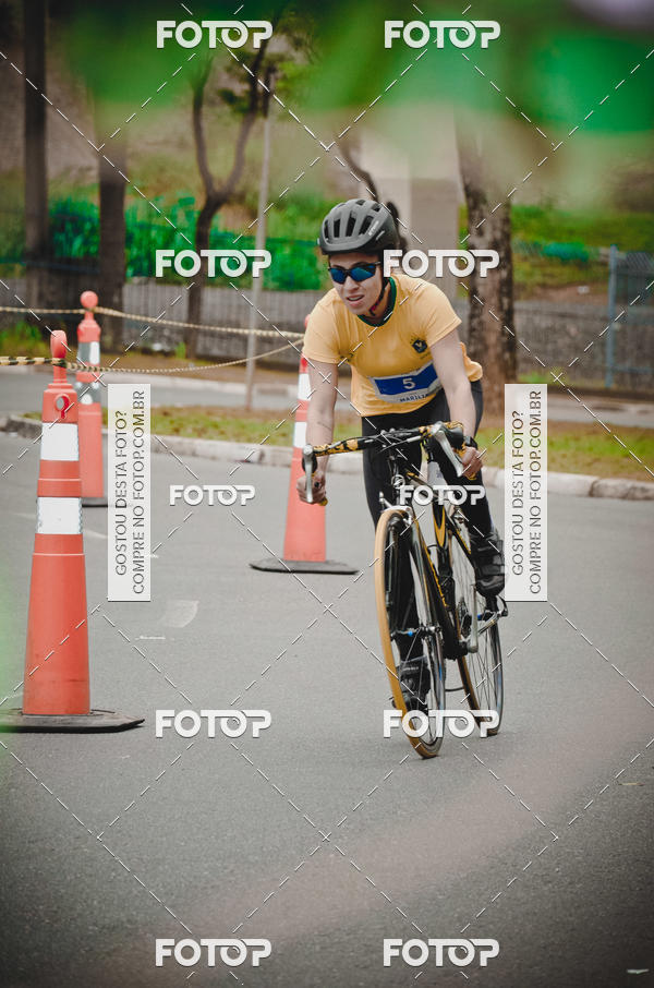 Buy your photos of the eventVSERIES Duathlon & Running on Fotop