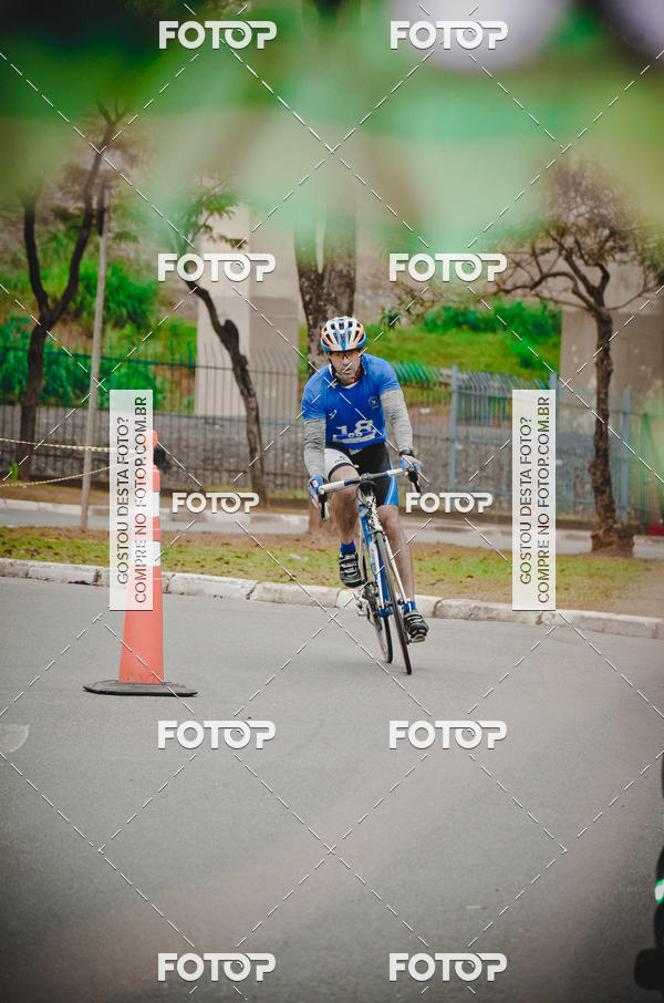 Buy your photos of the eventVSERIES Duathlon & Running on Fotop