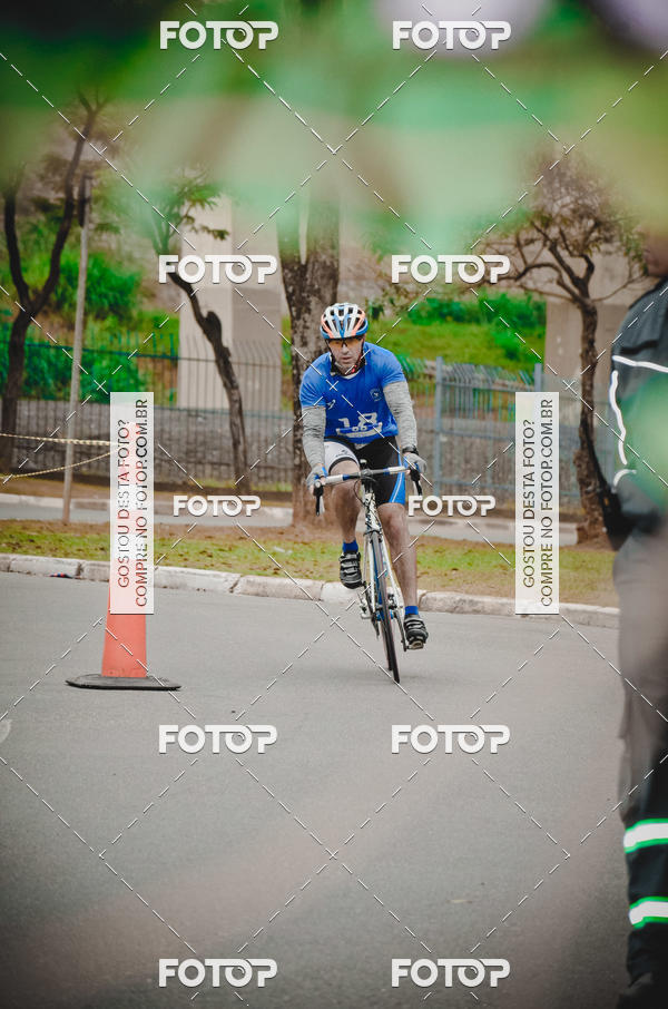 Buy your photos of the eventVSERIES Duathlon & Running on Fotop