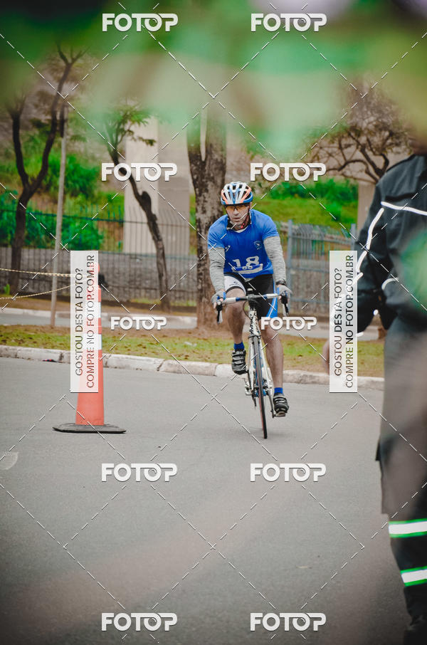 Buy your photos of the eventVSERIES Duathlon & Running on Fotop