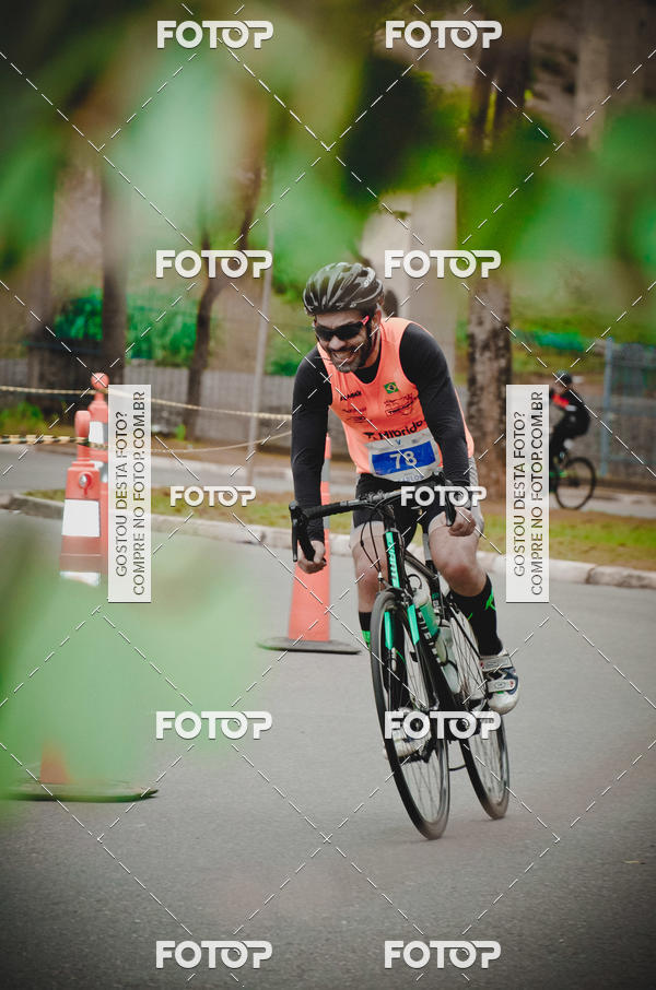 Buy your photos of the eventVSERIES Duathlon & Running on Fotop