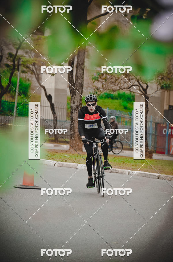 Buy your photos of the eventVSERIES Duathlon & Running on Fotop