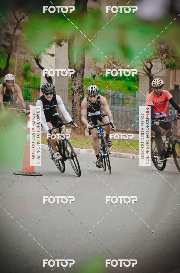 Buy your photos of the eventVSERIES Duathlon & Running on Fotop