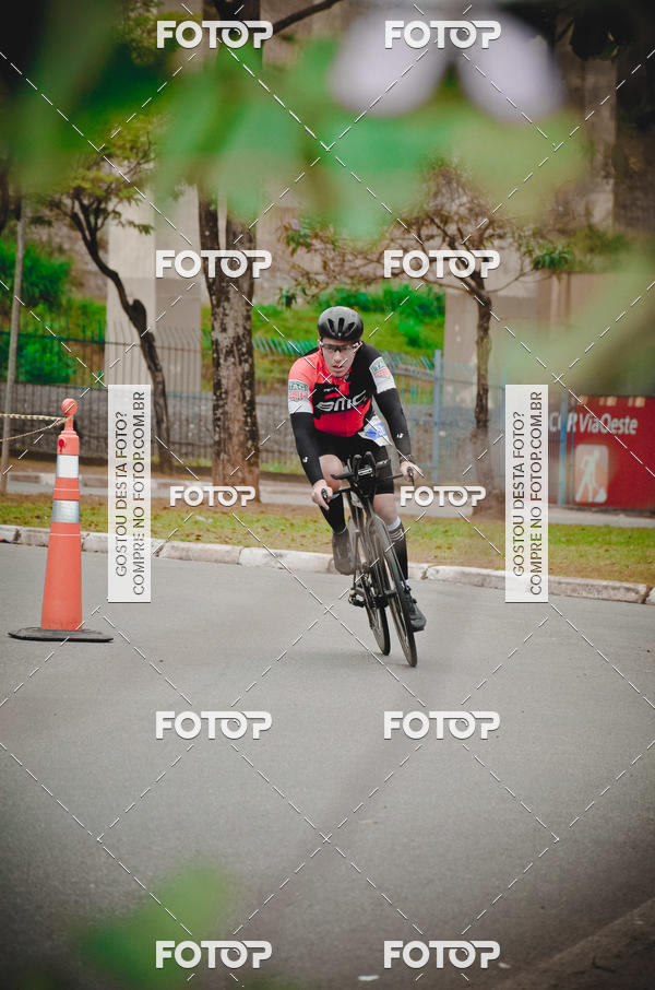 Buy your photos of the eventVSERIES Duathlon & Running on Fotop