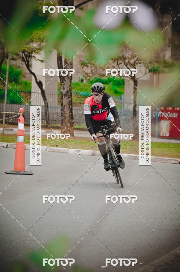 Buy your photos of the eventVSERIES Duathlon & Running on Fotop