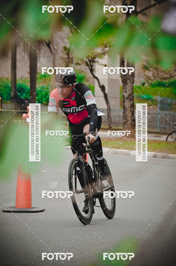 Buy your photos of the eventVSERIES Duathlon & Running on Fotop