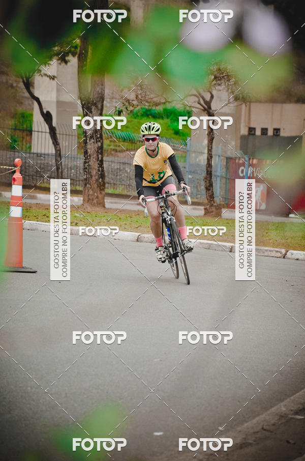 Buy your photos of the eventVSERIES Duathlon & Running on Fotop