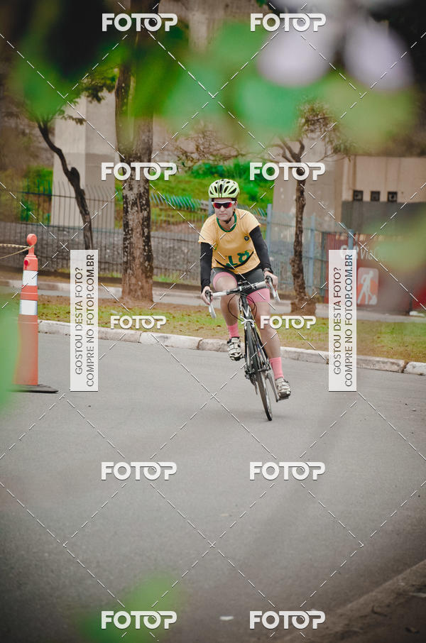 Buy your photos of the eventVSERIES Duathlon & Running on Fotop