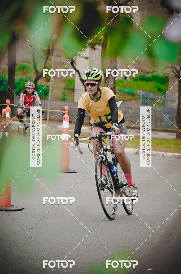 Buy your photos of the eventVSERIES Duathlon & Running on Fotop