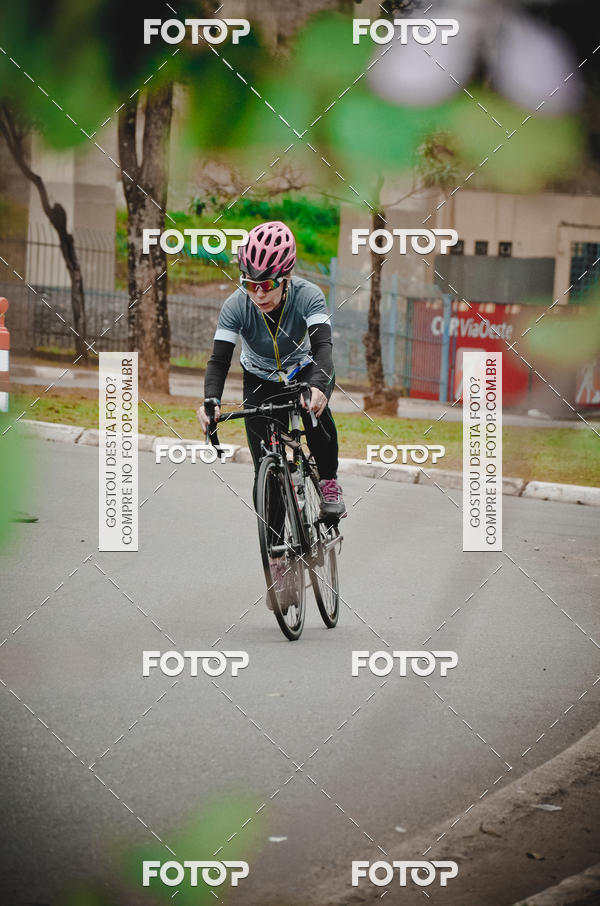 Buy your photos of the eventVSERIES Duathlon & Running on Fotop