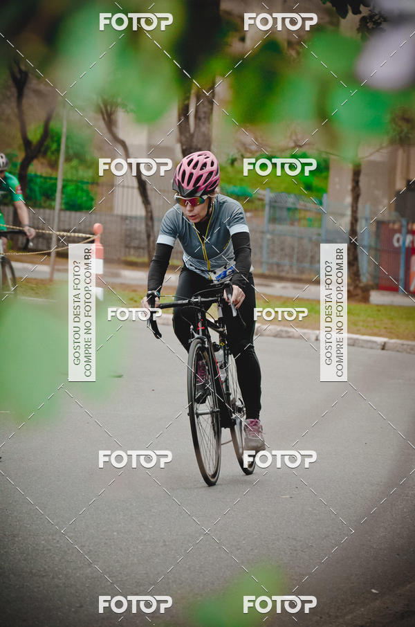 Buy your photos of the eventVSERIES Duathlon & Running on Fotop