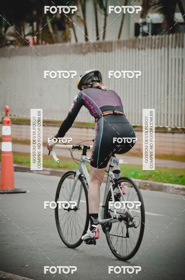 Buy your photos of the eventVSERIES Duathlon & Running on Fotop