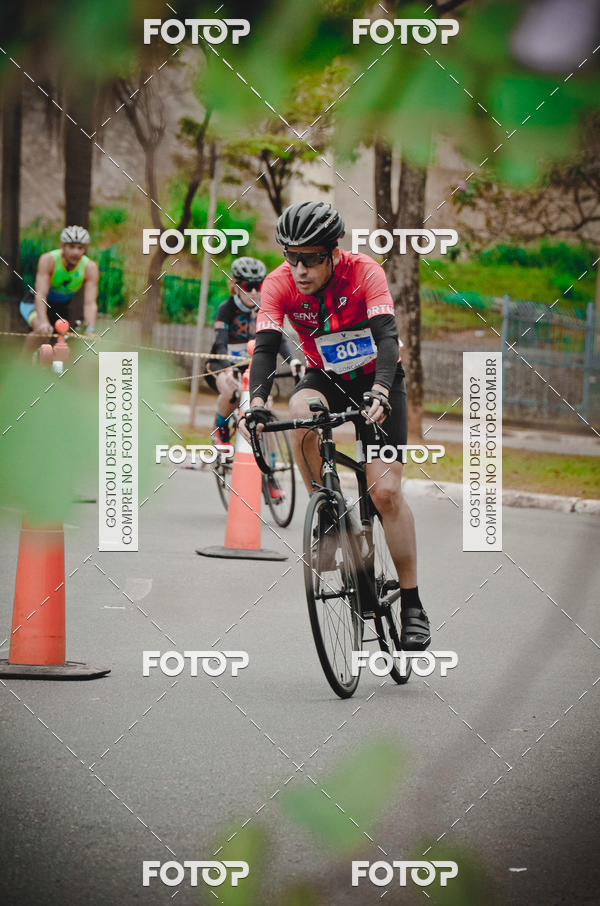 Buy your photos of the eventVSERIES Duathlon & Running on Fotop