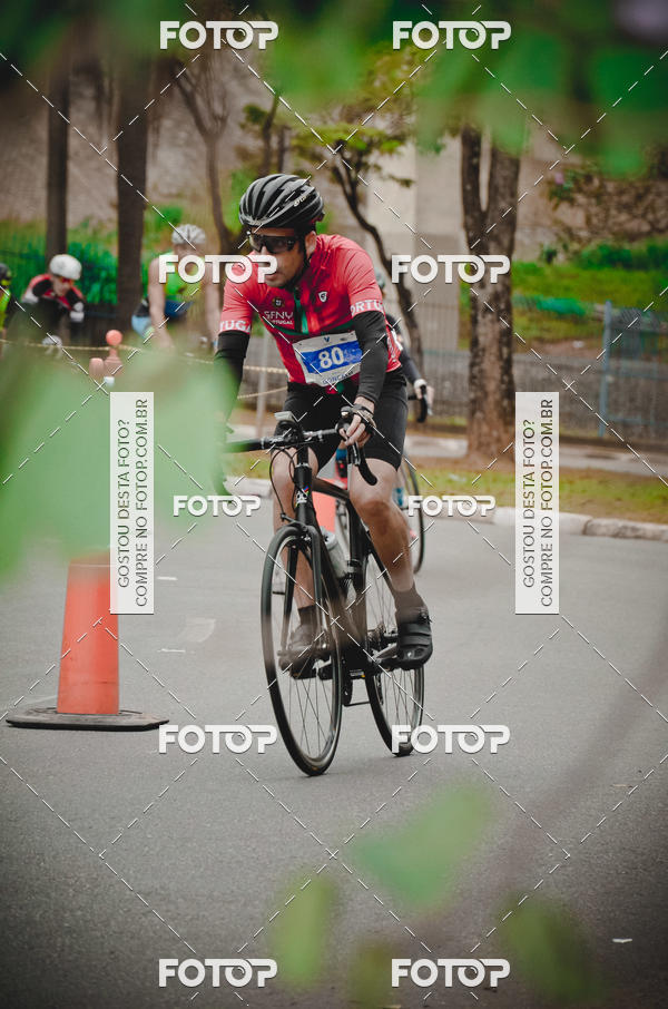 Buy your photos of the eventVSERIES Duathlon & Running on Fotop